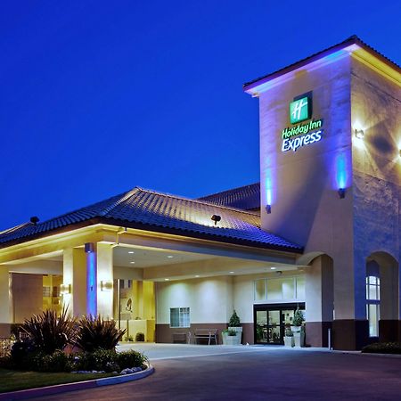 Holiday Inn Express Madera By Ihg Dış mekan fotoğraf