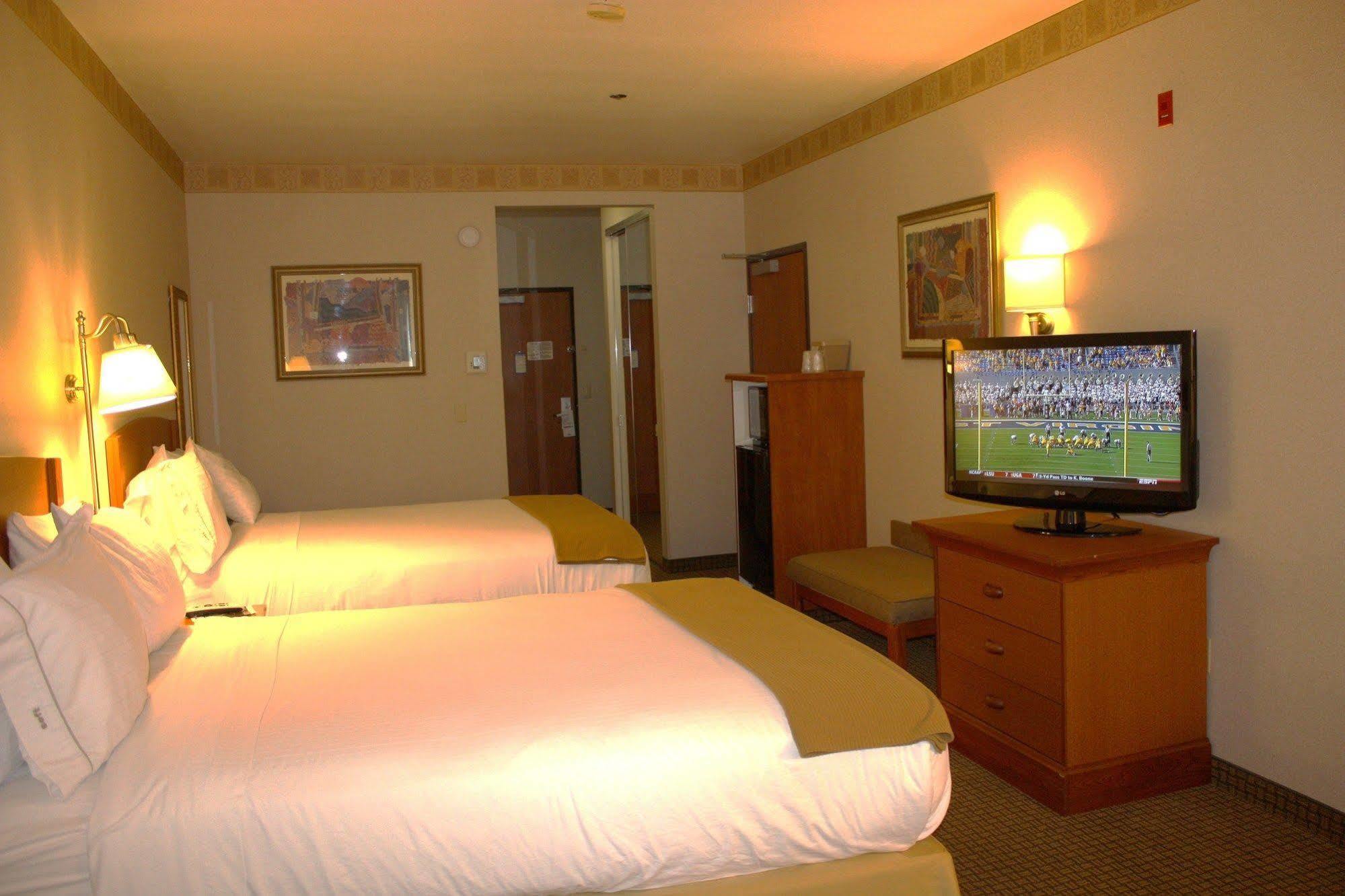 Holiday Inn Express Madera By Ihg Dış mekan fotoğraf