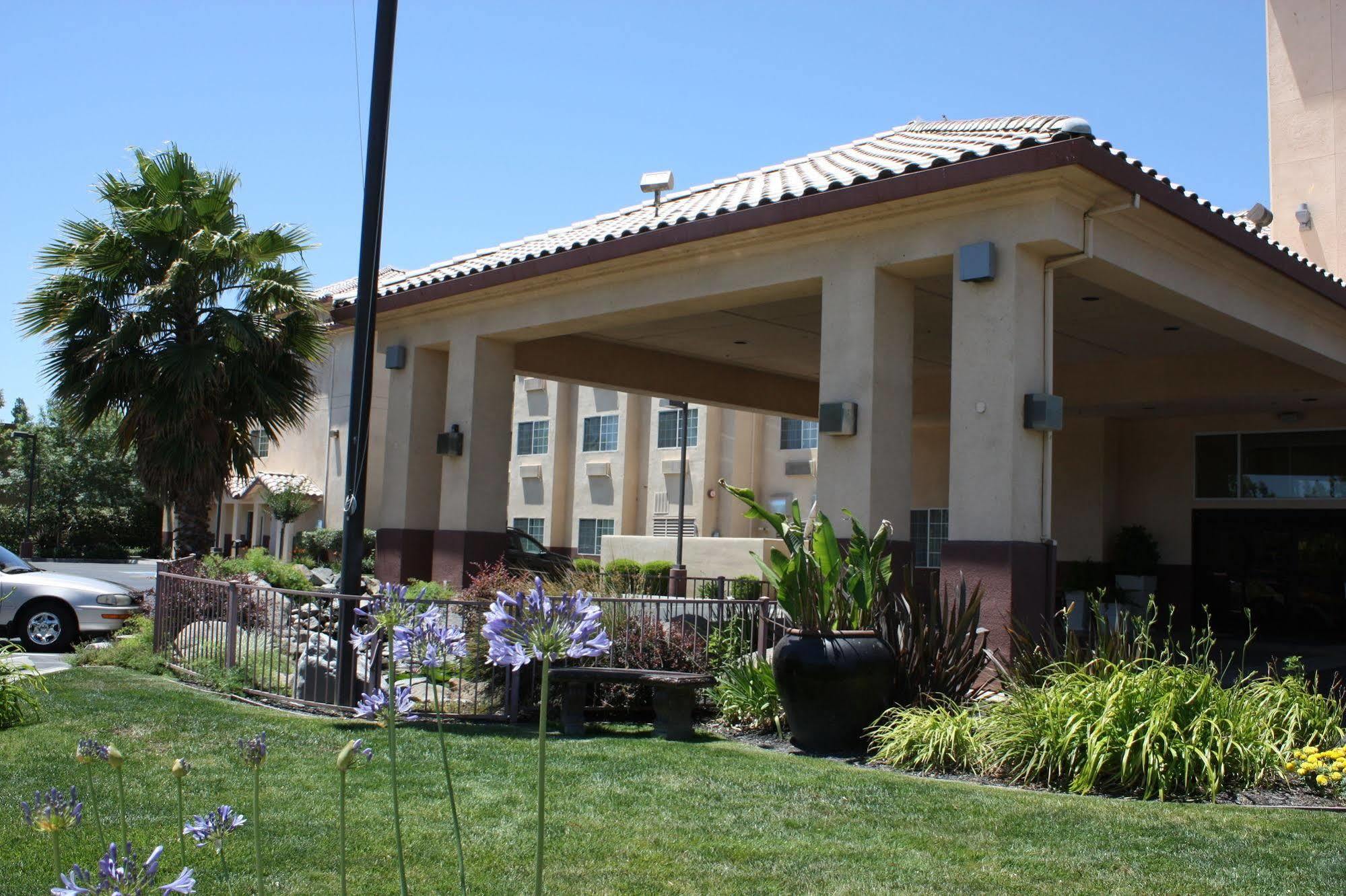 Holiday Inn Express Madera By Ihg Dış mekan fotoğraf